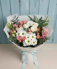 Букет цветов из:  Розы, Лизиантусы и Хризантемы в Кировграде