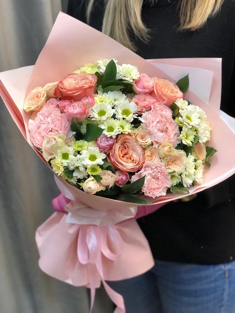 Букет цветов из: Гвоздики, Розы и Хризантемы в Кировграде