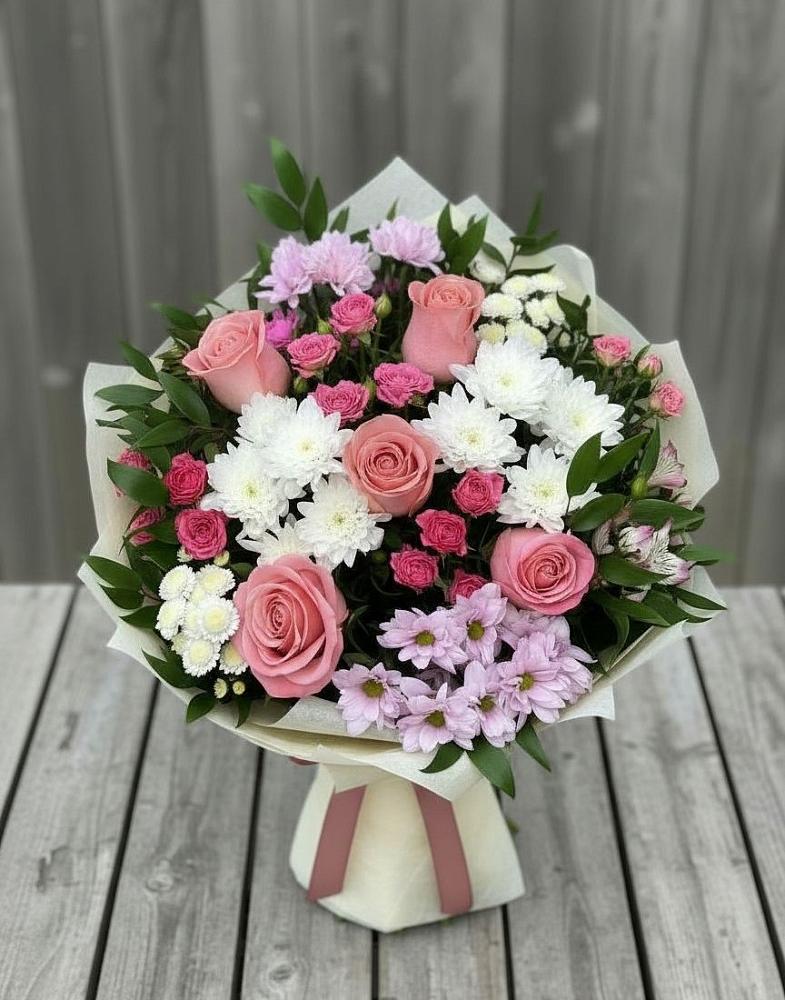 Букет цветов из: Альстромерии, Гвоздики, Розы и Хризантемы в Кировграде