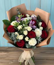 Букет цветов из:  Розы и Альстромерии в Кировграде