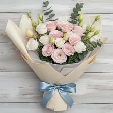 Букет цветов из:  Лизиантусы в Кировграде