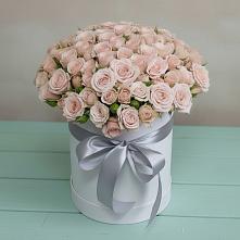 Цветочная композиция из Розы в шляпной коробке в Кировграде