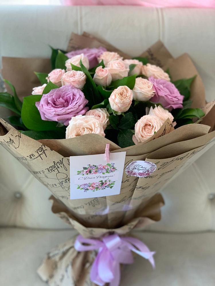 Букет цветов из: Розы в Кировграде