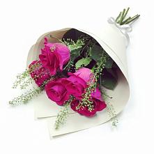 Букет цветов из:  Розы в Кировграде