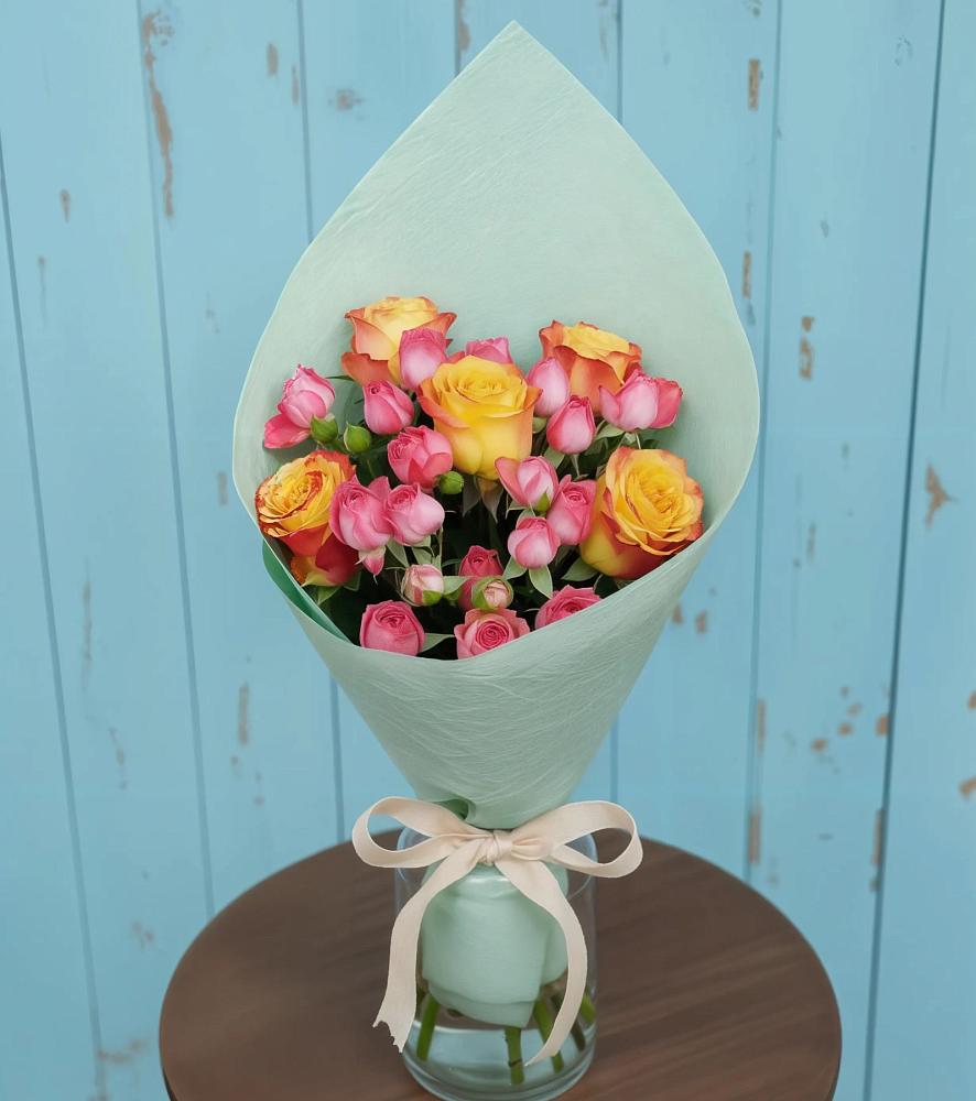 Букет цветов из: Розы в Кировграде