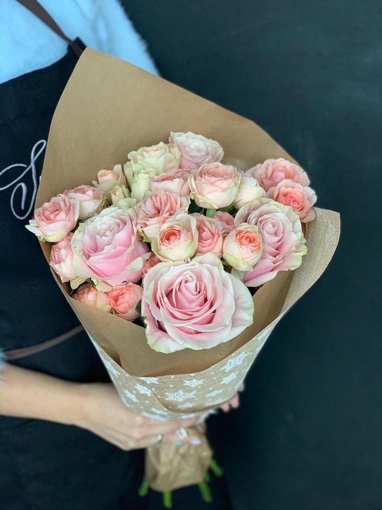 Букет цветов из: Хризантемы и Розы в Кировграде