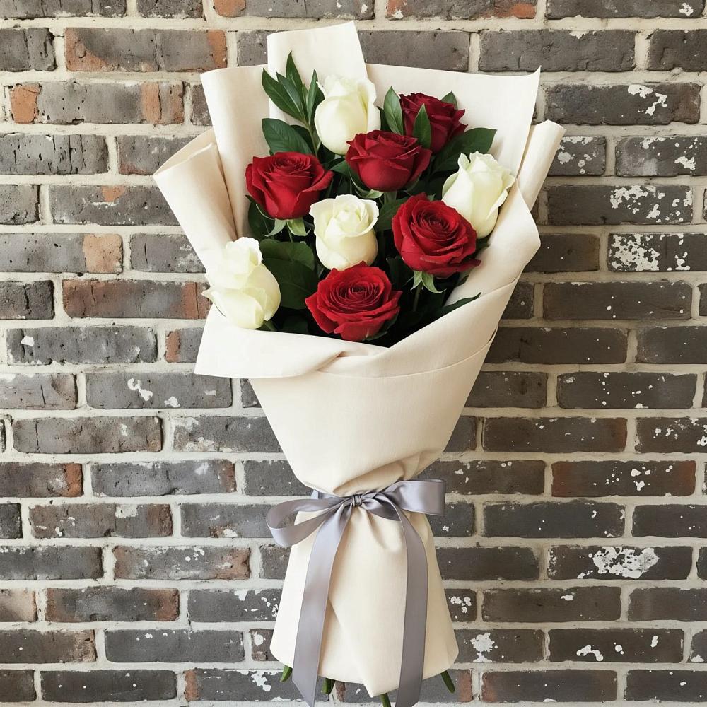 Букет цветов из: Розы в Кировграде