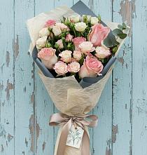 Букет цветов из:  Розы #REPLACE_PRED# Кировграде