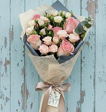Букет цветов из:  Розы в Кировграде