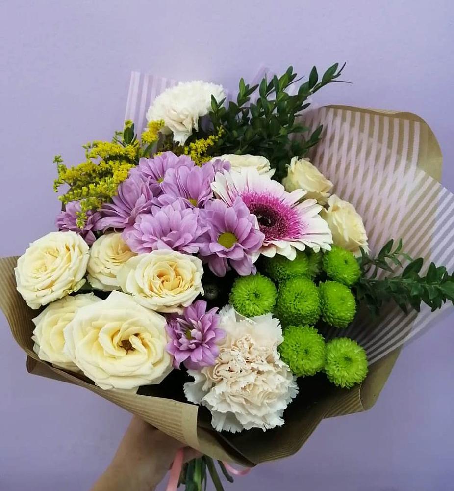 Букет цветов из: Хризантемы, Розы, Гвоздики и Герберы в Кировграде