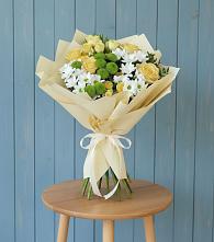 Букет цветов из:  Хризантемы и Розы в Кировграде