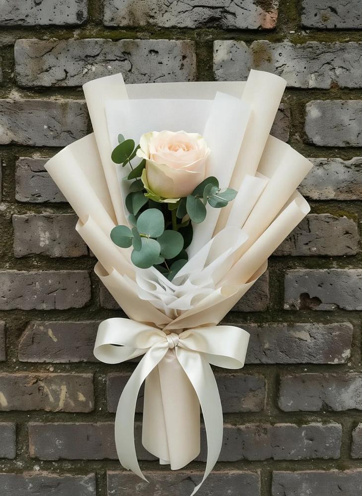 Букет цветов из: Розы в Кировграде