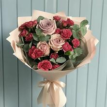 Букет цветов из:  Гвоздики и Розы #REPLACE_PRED# Кировграде
