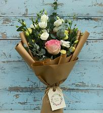 Букет цветов из:  Розы и Лизиантусы в Кировграде