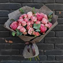 Букет цветов из:  Розы в Кировграде